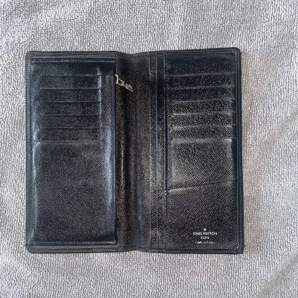 Louis Vuitton Black Epi Brazza Wallet - Picture 9 of 10